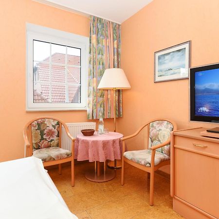 Hotel-Pension Stoertebeker Bensersiel Bagian luar foto