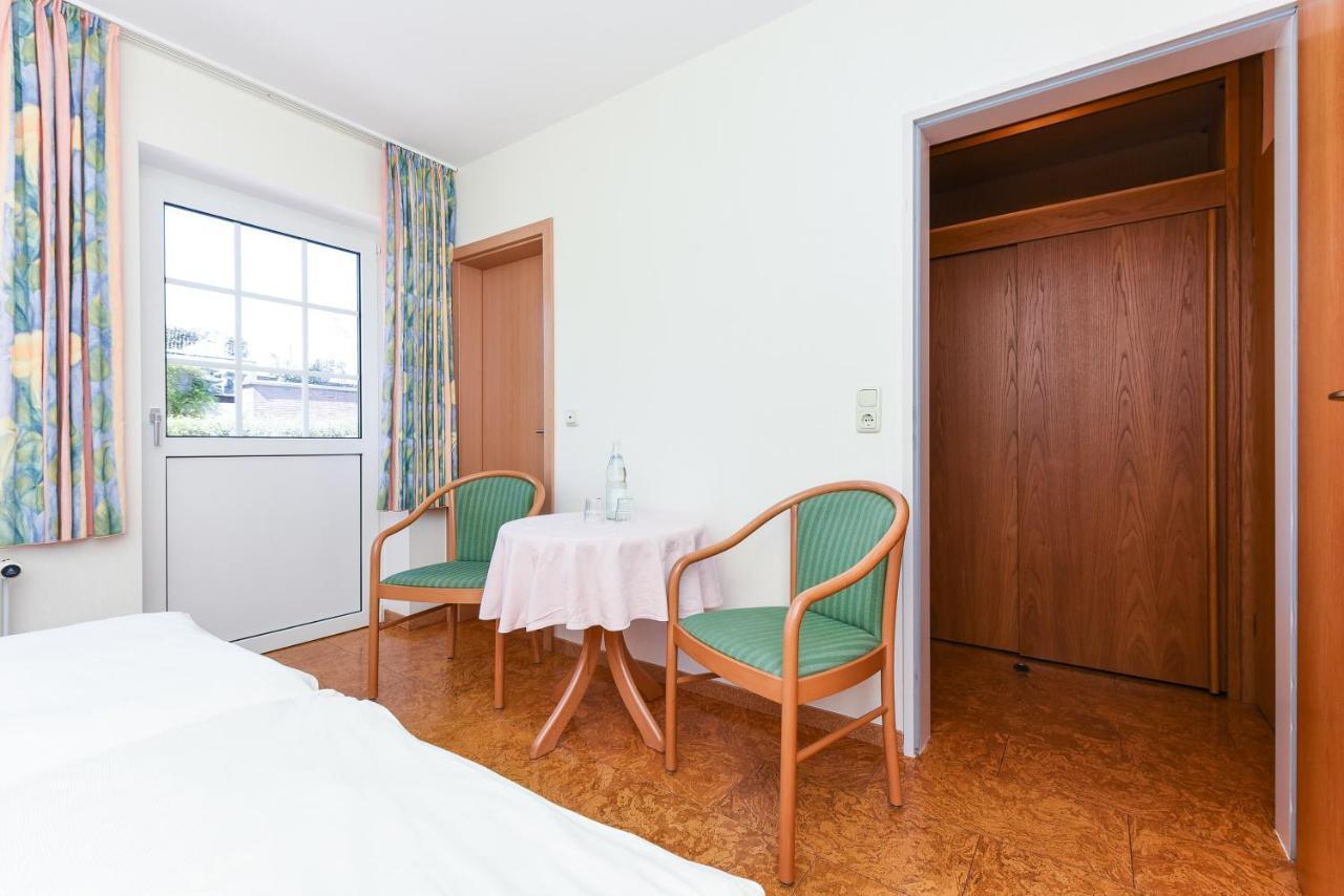 Hotel-Pension Stoertebeker Bensersiel Bagian luar foto