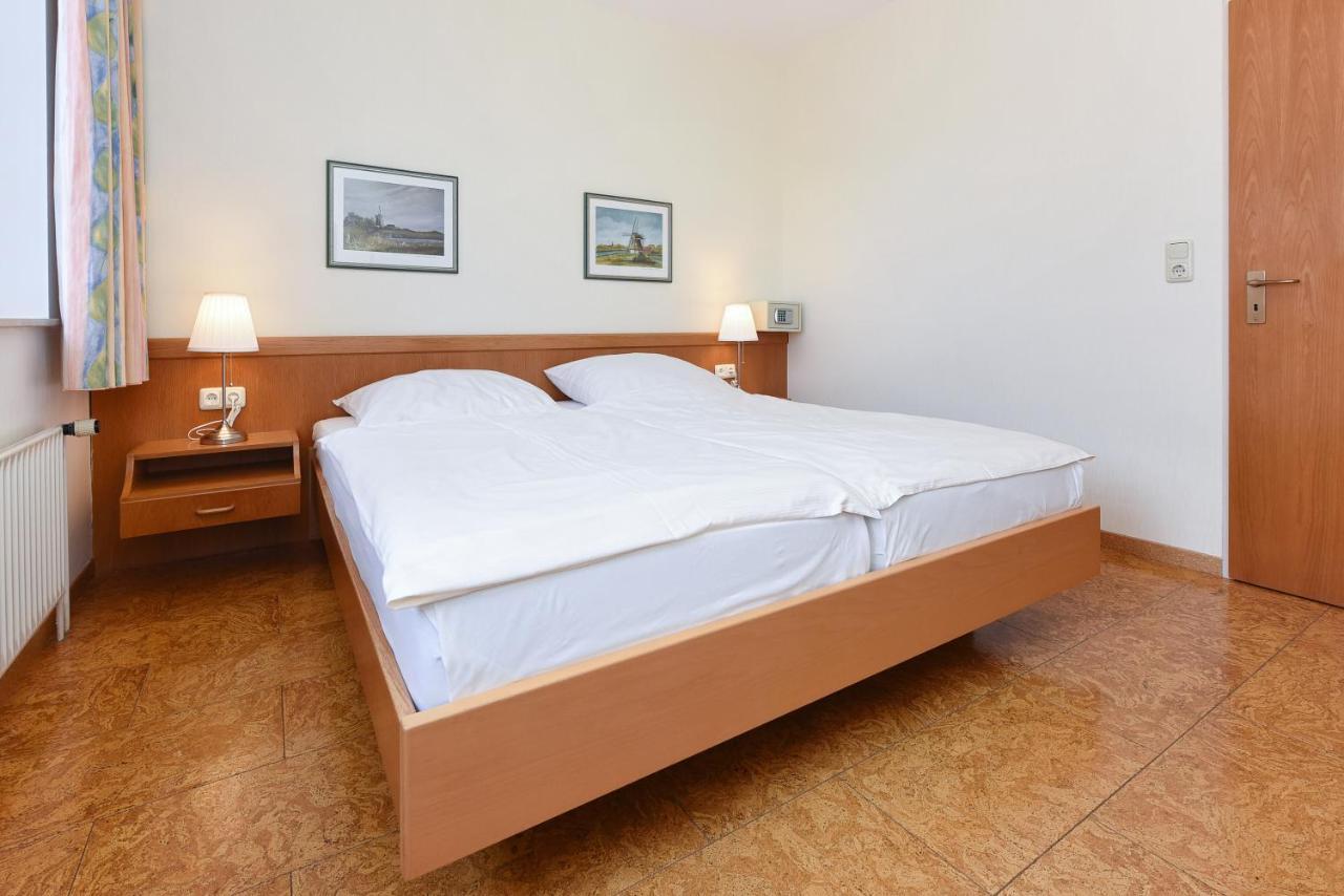Hotel-Pension Stoertebeker Bensersiel Bagian luar foto
