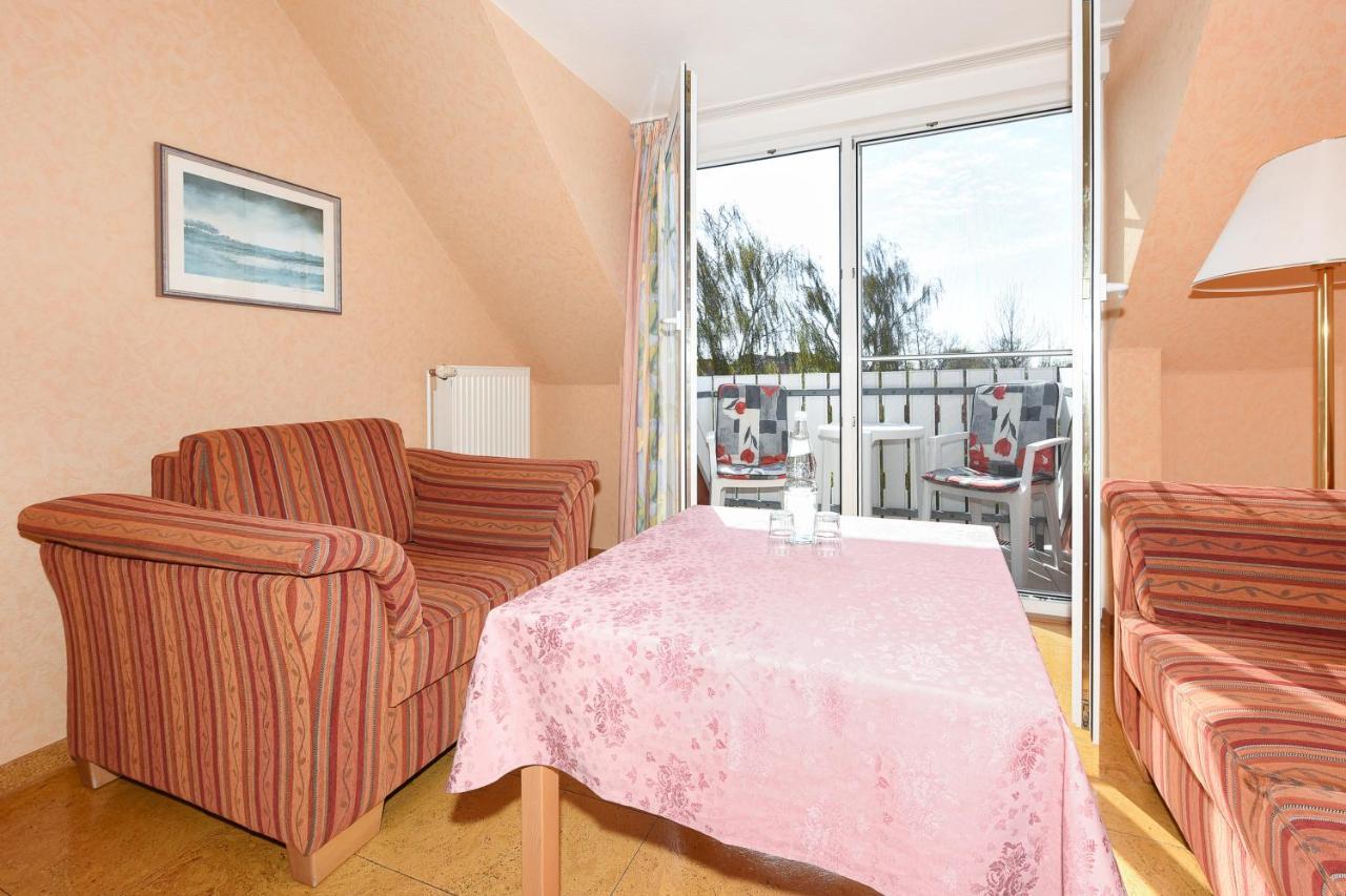 Hotel-Pension Stoertebeker Bensersiel Bagian luar foto