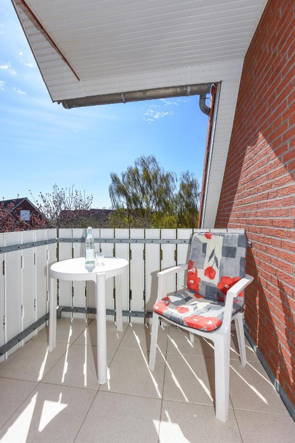Hotel-Pension Stoertebeker Bensersiel Bagian luar foto