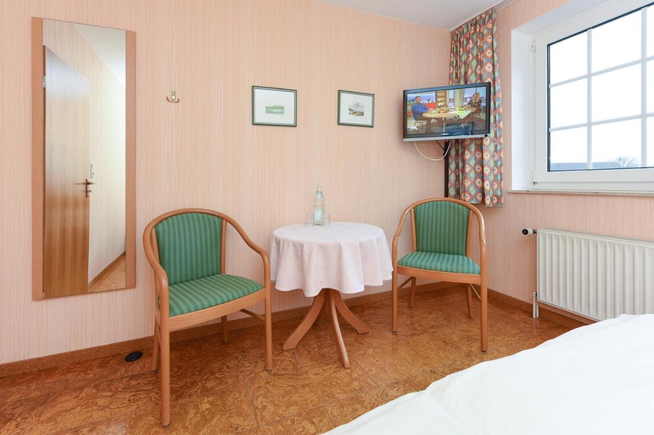 Hotel-Pension Stoertebeker Bensersiel Bagian luar foto