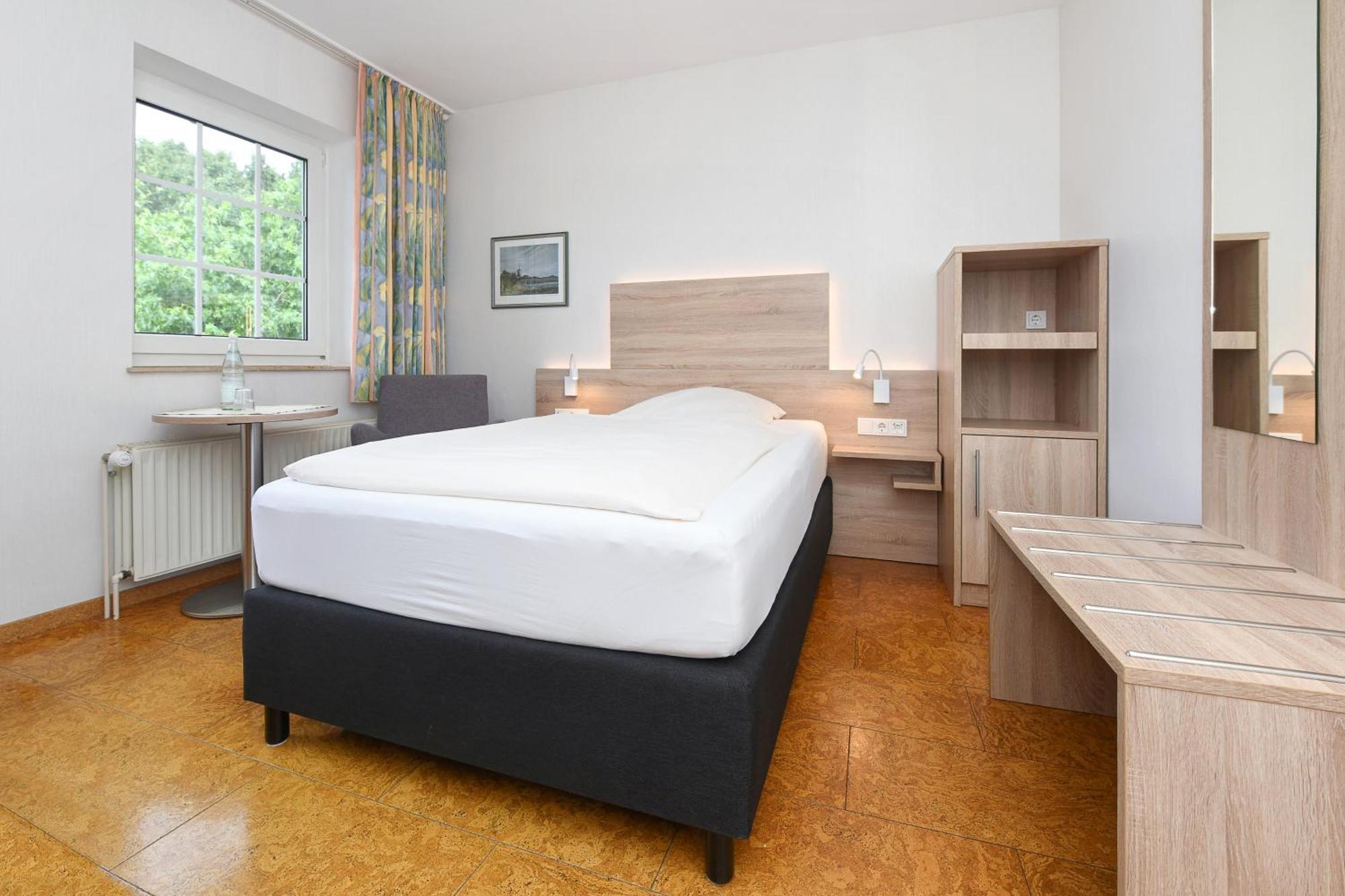 Hotel-Pension Stoertebeker Bensersiel Bagian luar foto